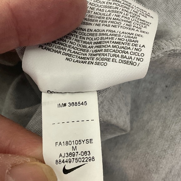 The Nike Tee Athletic Cut Dri-Fit short sleeve round neck ‘Nike’ logo t-shirt - Picture 9 of 9